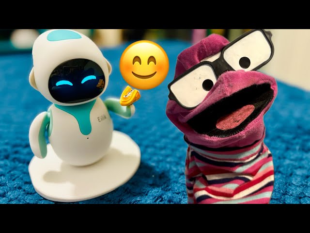 The Cute Desktop Companion Bot With Endless Fun! | Eilik