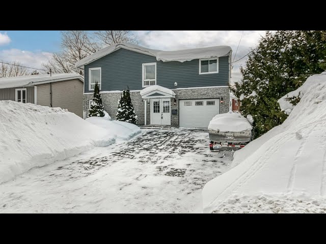 8 Vienna Pl, Elliot Lake, ON