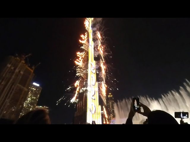 [VR180] 2020 New Year's Eve Fireworks Display at Burj Khalifa, Dubai [5.7K] [3D] [Spatial Audio]