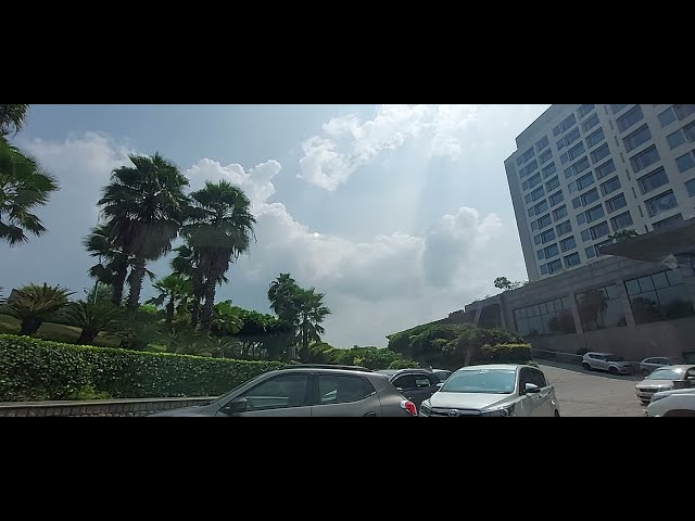 Le Meridien Hotel Car Parking  -  Le Meridien Hotel Front View -  Le Meridien Hotel Vlog