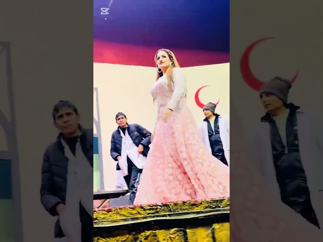 Sumbhal Khan's new Mujra Stage Entry #dance