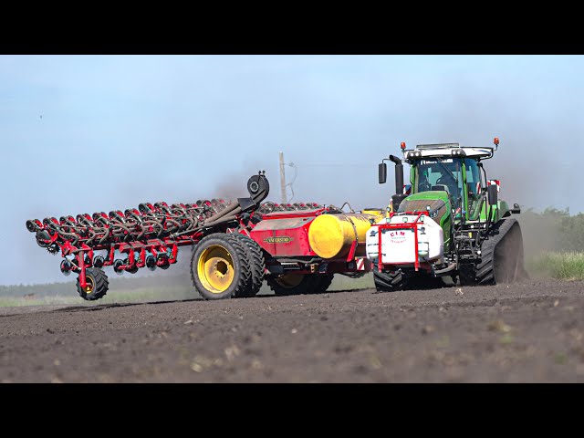 PROTOTYPE 20 ROWS Väderstad Seeder | Corn PLANTING in France | Fendt 943MT