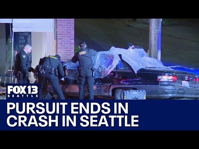 2 arrested after car chase ends in crash in Seattle