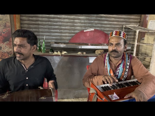 Tu kuja man kuja | Street Singer Amazing performance on Harmonium and Tabla