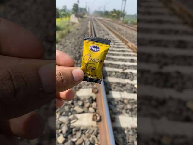 Train vs Choco candy 🍬