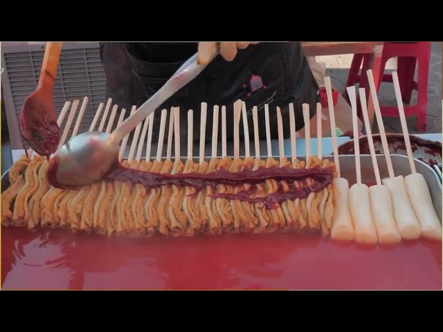 Tteokbokki: The Spicy Korean Street Food Everyone’s Obsessed With! 🍜🔥 | Must-Try Recipe + Fun Facts