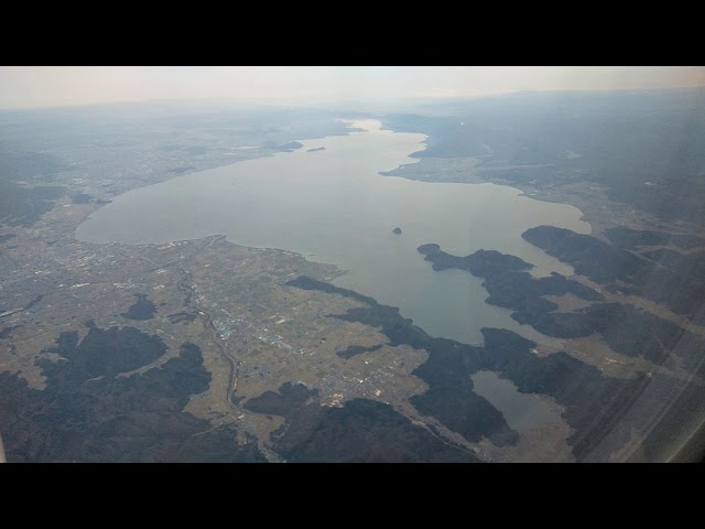 biwa-ko lake in shiga from plane in low altitude 1