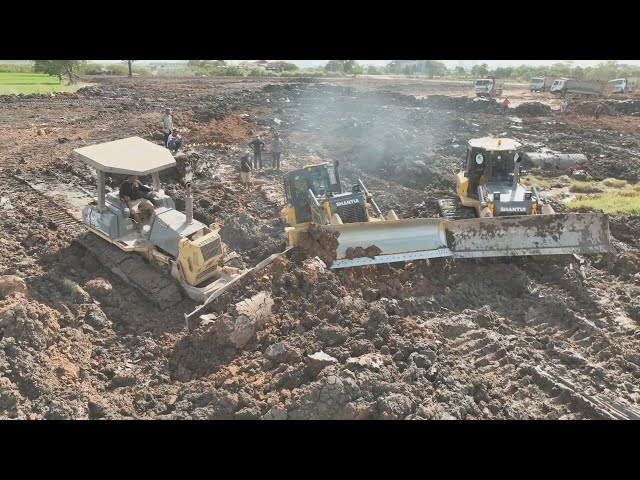 WOW!! Deep Stuck Rescue Team 25Ton Bulldozer DH17C3 Stuck In Deep Mud By KOMATSU Dozer