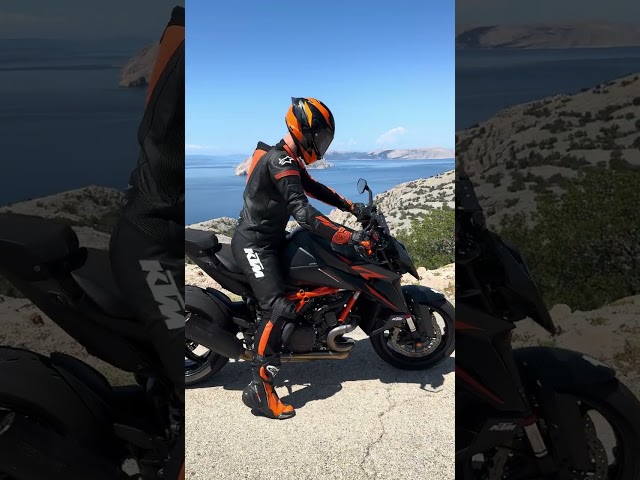 Fire it up! KTM 1390 SUPER DUKE R