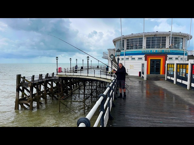 Sea Fishing Worthing Pier- A Mark Guide to the Renowned Sussex Hotspot!