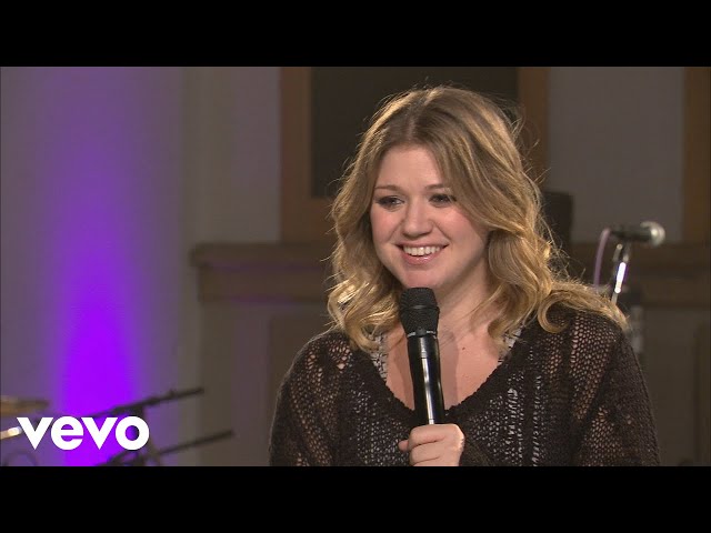 Kelly Clarkson - Interview (Walmart Soundcheck 2009)