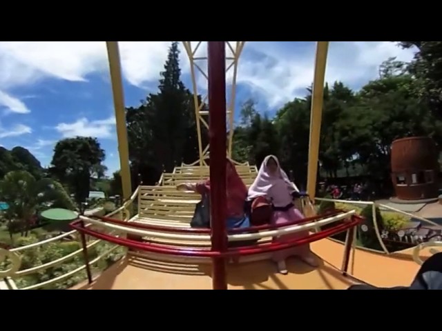 360 Video - Pirate Ship Ride Great Swing at Selecta Malang