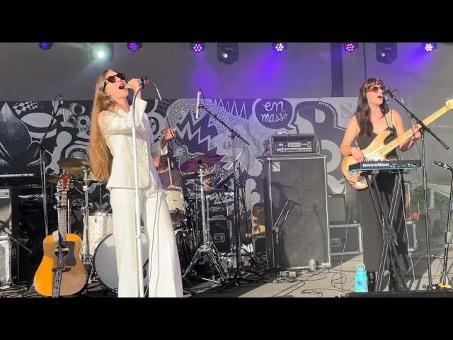 Weyes Blood Live - "A Lot’s Gonna Change" - 2022 July 7 Winnipeg Folk Festival