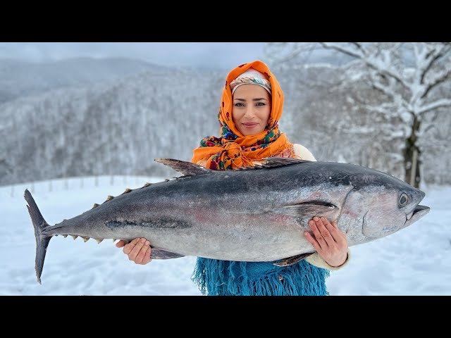 Cooking Giant Fish with Orange flavor & Rice, Sharing with Neighbors | Snowy Day in Village