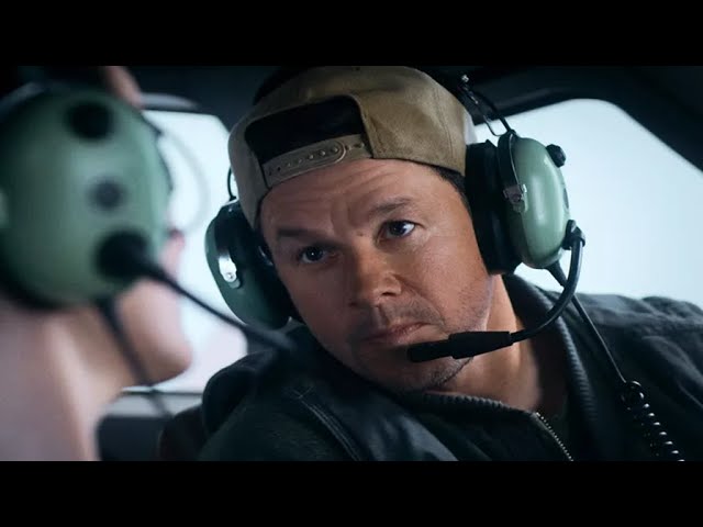 Mark Wahlberg apologized to cast after filming *Flight Risk* for being too "locked into"villain role