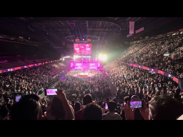 Bret Hart Entrance in Calgary Live!