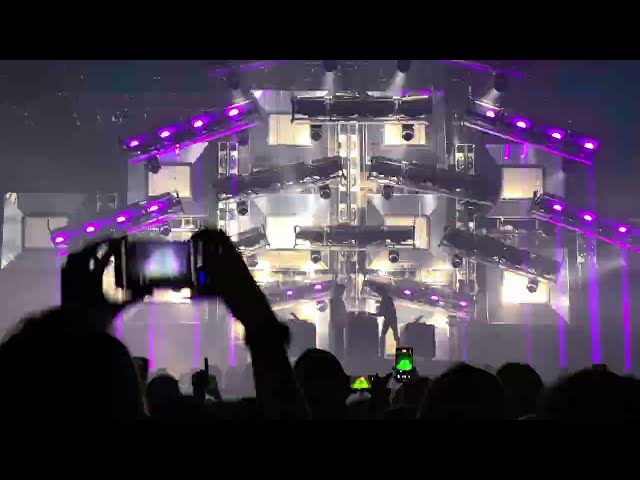 Justice - One Night/All Night ft Tame Impala - Live at Alexandra Palace, London (11/02/2025) (HDR)