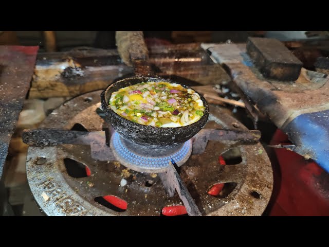 Famous झारखंडी style egg pouch | egg poach street food | Jharkhand Famous Egg Poach Making