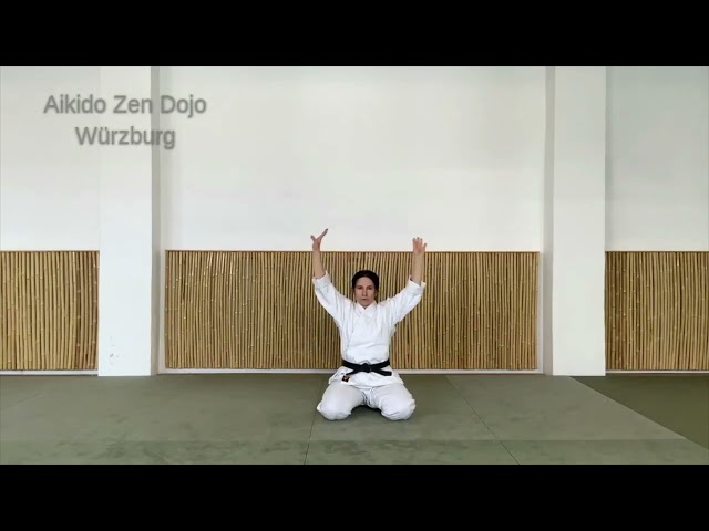 Aikido - Vorwärtsrollen Zuhause lernen die Rolle vorwärts