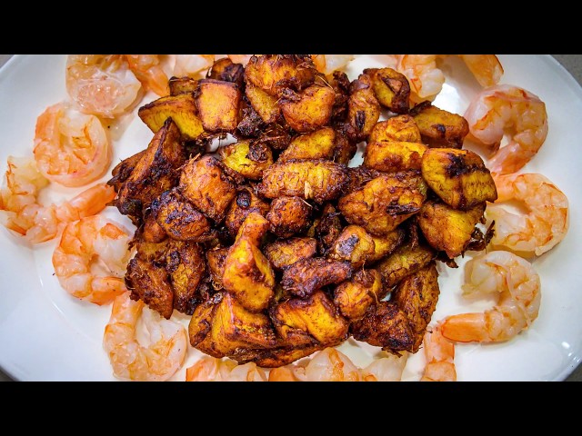 Sweet and spicy fried plantains (kelewele) Ghanaian dish. (West African / Caribbean cuisine)