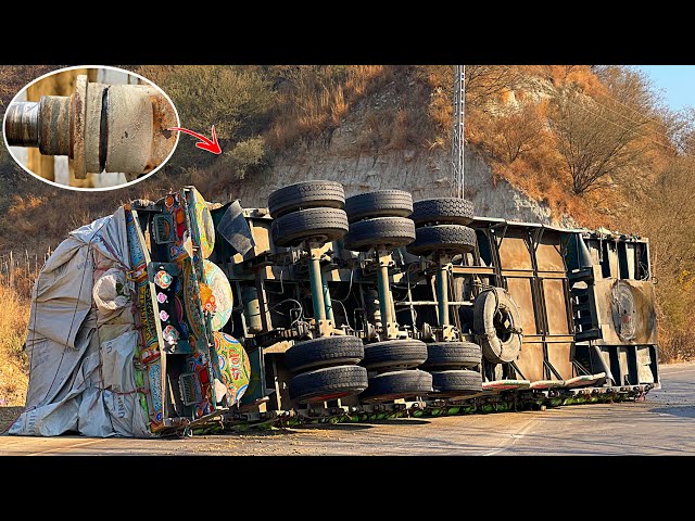 Emergency Repair! Truck Rear Axle Breakdown Due to Heavy Load Disaster