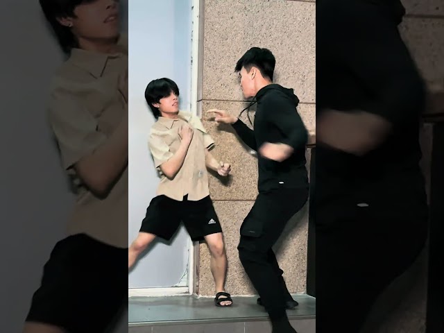 Help the stranger [MASTER KUNGFU] #martialarts #master #kungfu #training #action #shorts