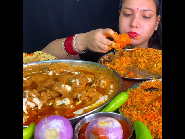 ASMR: EATING SPICY EGG CURRY🔥 FRIED RICE || #shorts #mukbangn#asmreating #mukbangasmr #asmr