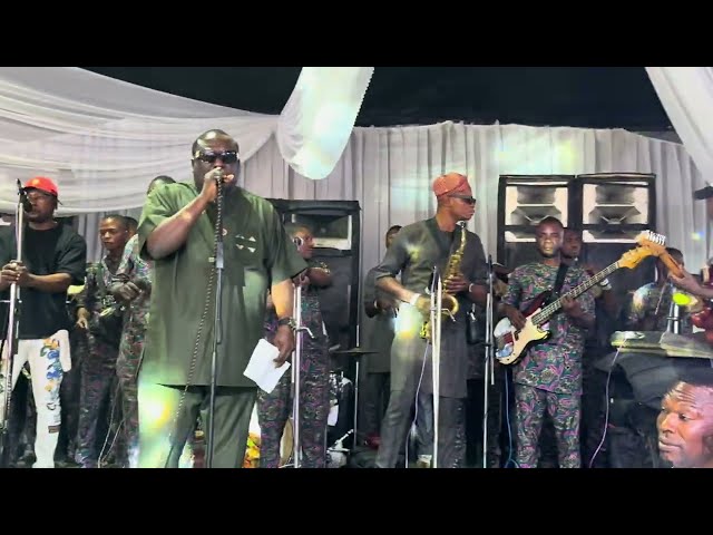 King Osupa performance for one of his London based fan, as he celebrates his birthday in Lagos