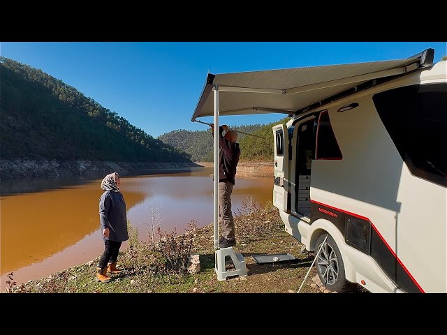 THE LAKE TURNED INTO MUD AFTER THE RAIN | WE CAMPED IN THE DESERTED PLACE