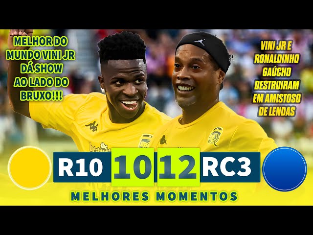 THE PLANET STOPPED TO SEE THE BEST PLAYER IN THE WORLD VINI JR ALONGSIDE RONALDINHO GAUCHO