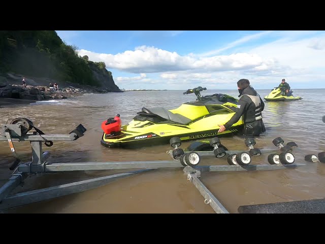 Loading two seadoo  jetskis back on to the double trailer , check out my other videos ,