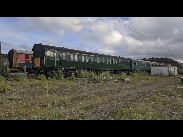 Abandoned Okehampton railway depot urbex (in 360°!)