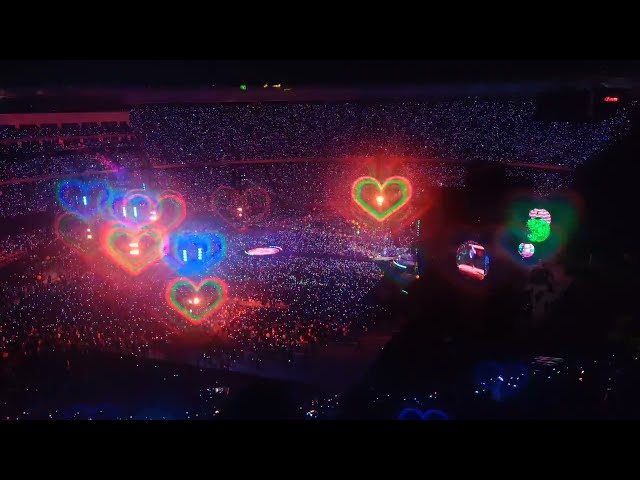 Coldplay Live in Ahmedabad - Full Concert | 130k people | Best Crowd Ever | My bucket List No 64