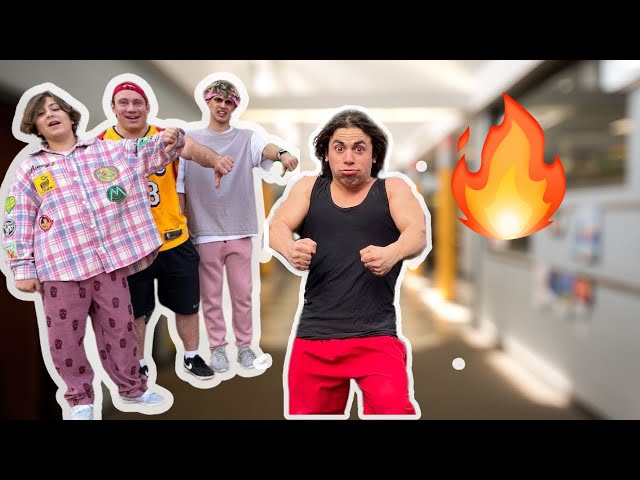 NOUVEAU PROFESSEUR SUR LE CAMPUS🔥 Où est allé le professeur Max ? | Campus France Compilations