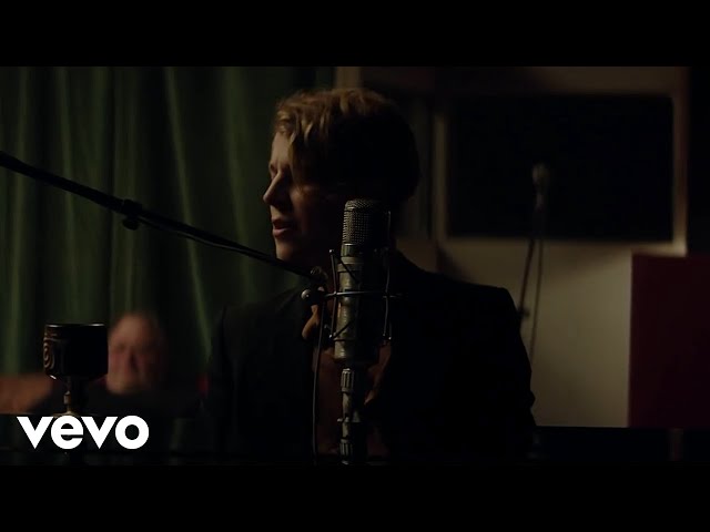 Tom Odell - Somehow (Official Video)