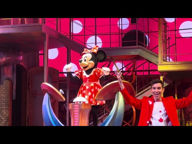 Découvrir la comédie musicale de minnie mouse à Disneyland Paris  ￼