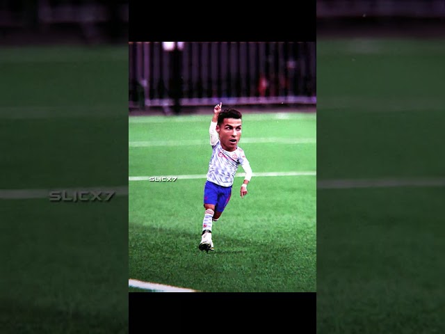 Mini Ronaldo 💀😂