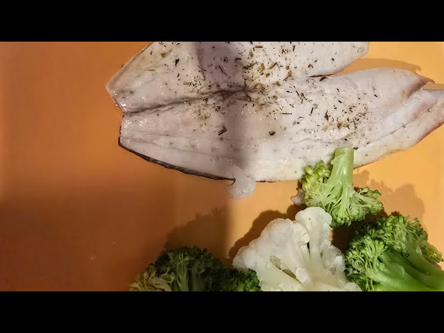 Healthy and delicious Pompano and steamed vegetables