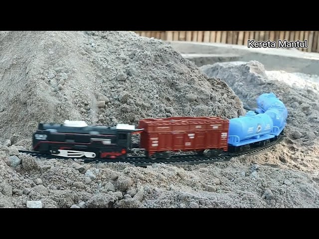 Railking Steam Locomotive Model in Action 14