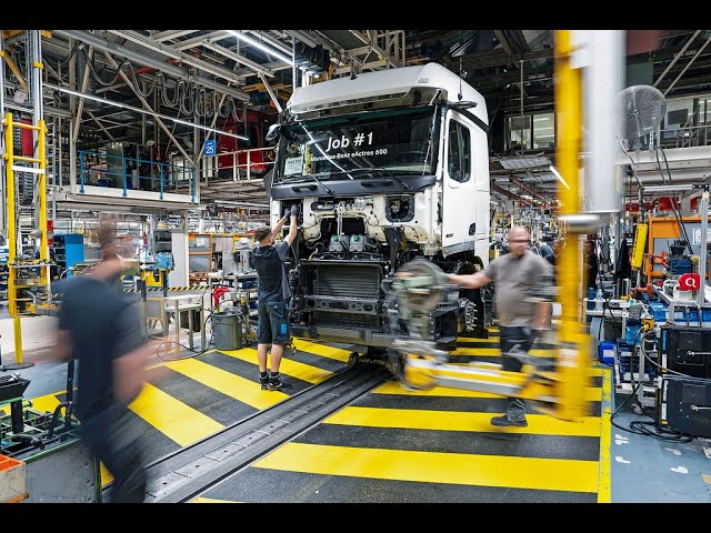 Insights into the series production of the new Mercedes-Benz eActros 600 at the plant in Wörth