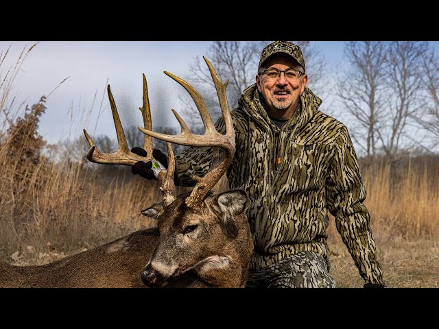 Mark's 173” Late Season Iowa Buck! History Repeats Itself | Deer Season 24