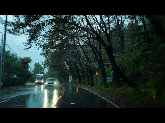 [4K. Rain Drive] Rain driving at the forest road along the Bukhangang River. Rain sound ASMR