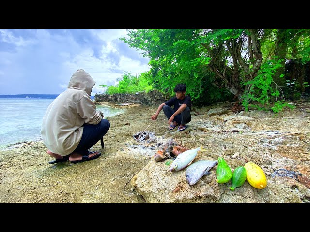 BERBURU PADA SAAT AIR SURUT | Stok makanan melimpah di pulau ini