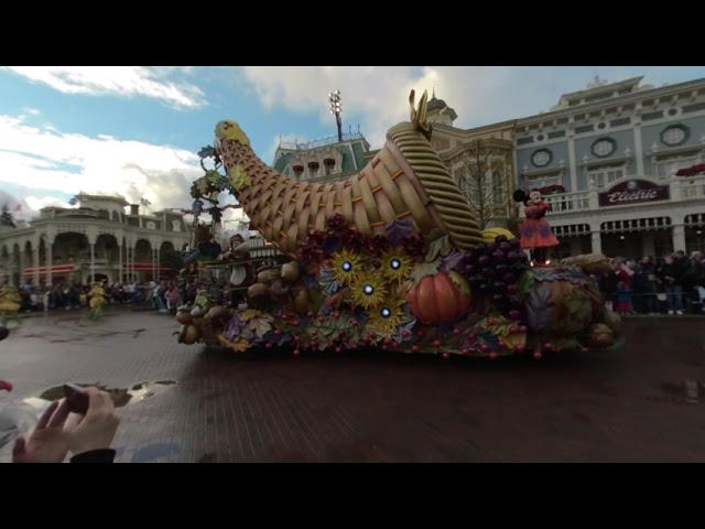 Mickey’s Halloween Celebration 2023 end of parade  [VR180]