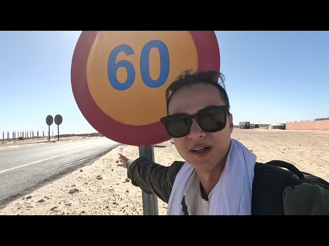 Finally! I HITCHHIKE Successful! Morocco to Mauritania 🇲🇦→🇲🇷