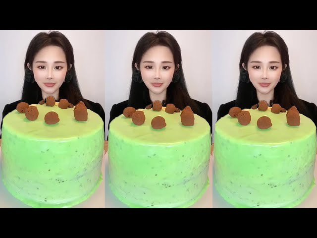 Asmr🍰Eating Chocolate Pistachio Layer Cake🍰 (Soft And Waxy Sound) 크림 먹방 Mukbang Satisfying