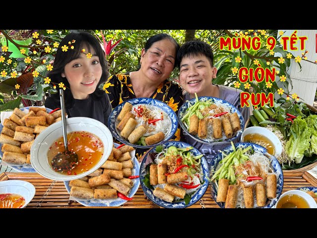 On the 9th day of Tet, Mother and Daughter Fry Spring Rolls and Make Spring Roll Noodles