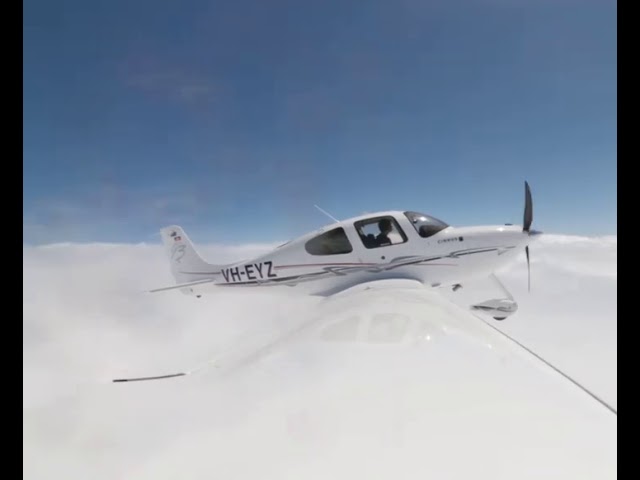 Cirrus sr22