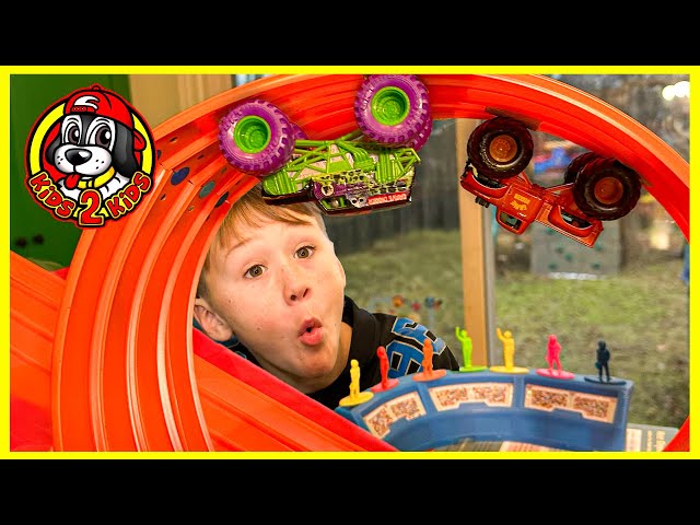 Monster Jam & Hot Wheels Monster Trucks - SUPER LOOPTY LOOP RACE COMPILATION