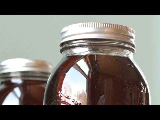 Small batch MAPLE SYRUP making: you only need 1 tree!